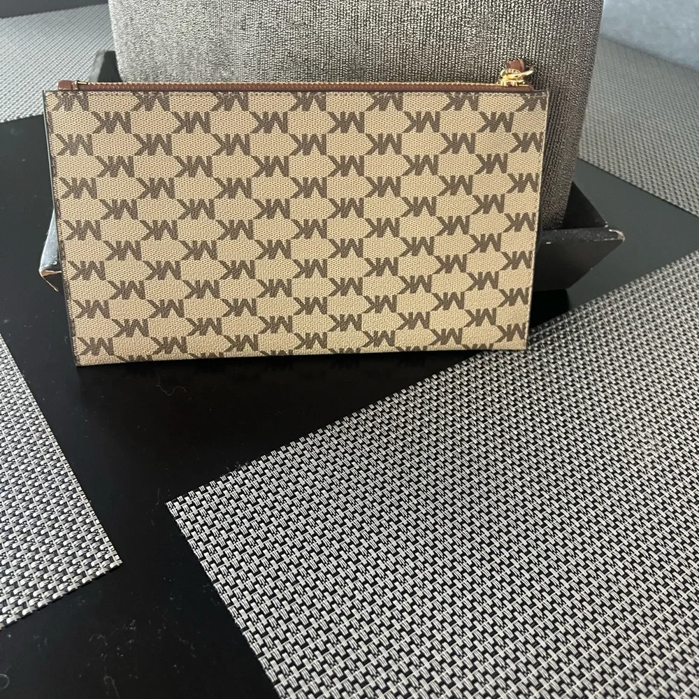 Michael Kors Tan Zip Wallet - Picture 2 of 3
